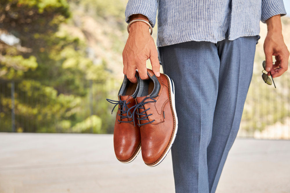 How To Clean Leather Shoes - A Complete Cleaning Guide Rieker.co.uk How To Clean Leather Shoes - A Complete Cleaning Guide Rieker.co.uk