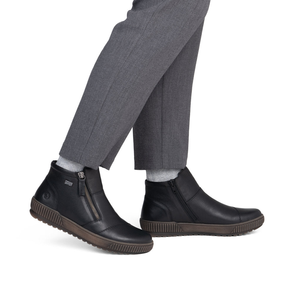 Women's Ankle Boot - Black | D0783-00