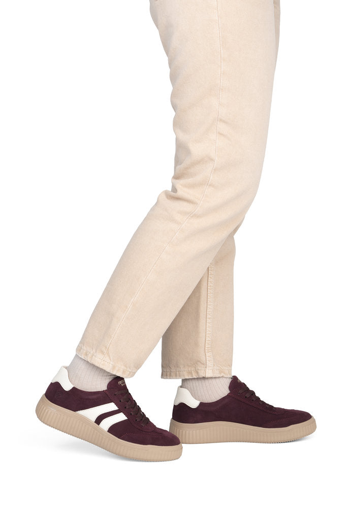 Women's Trainer Shoe - Red | D3E00-30