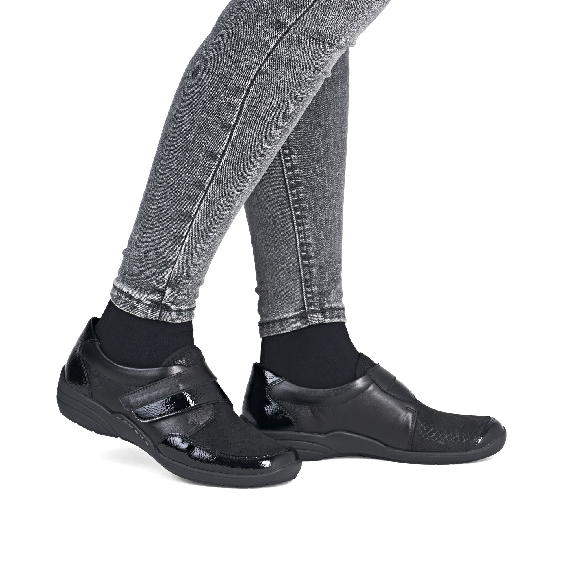 Black Hook & Loop Shoes for Women | Remonte R7600-00