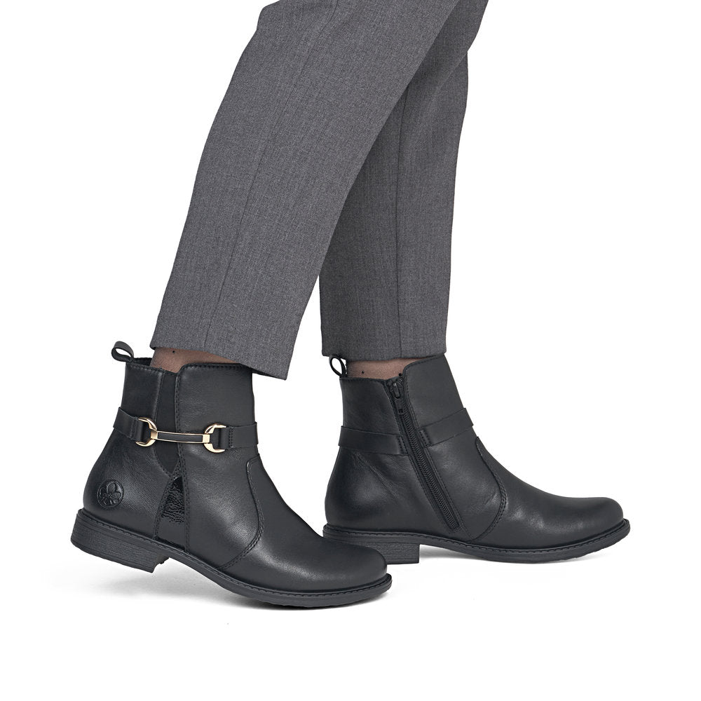 Women's - Black | 74856-00