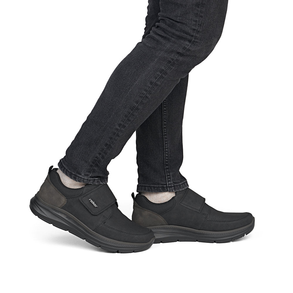 Men's Slip-on - Black | B1854-00