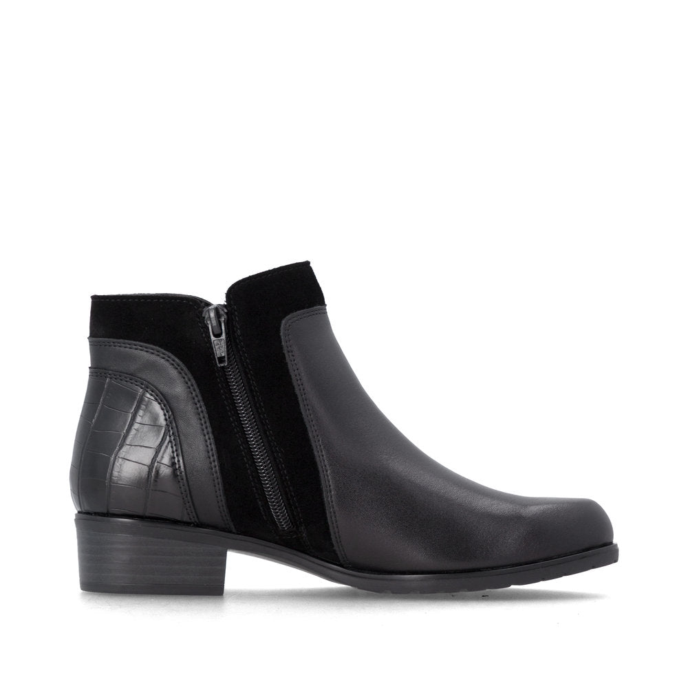 Women's Ankle Boot - Black | D6893-02