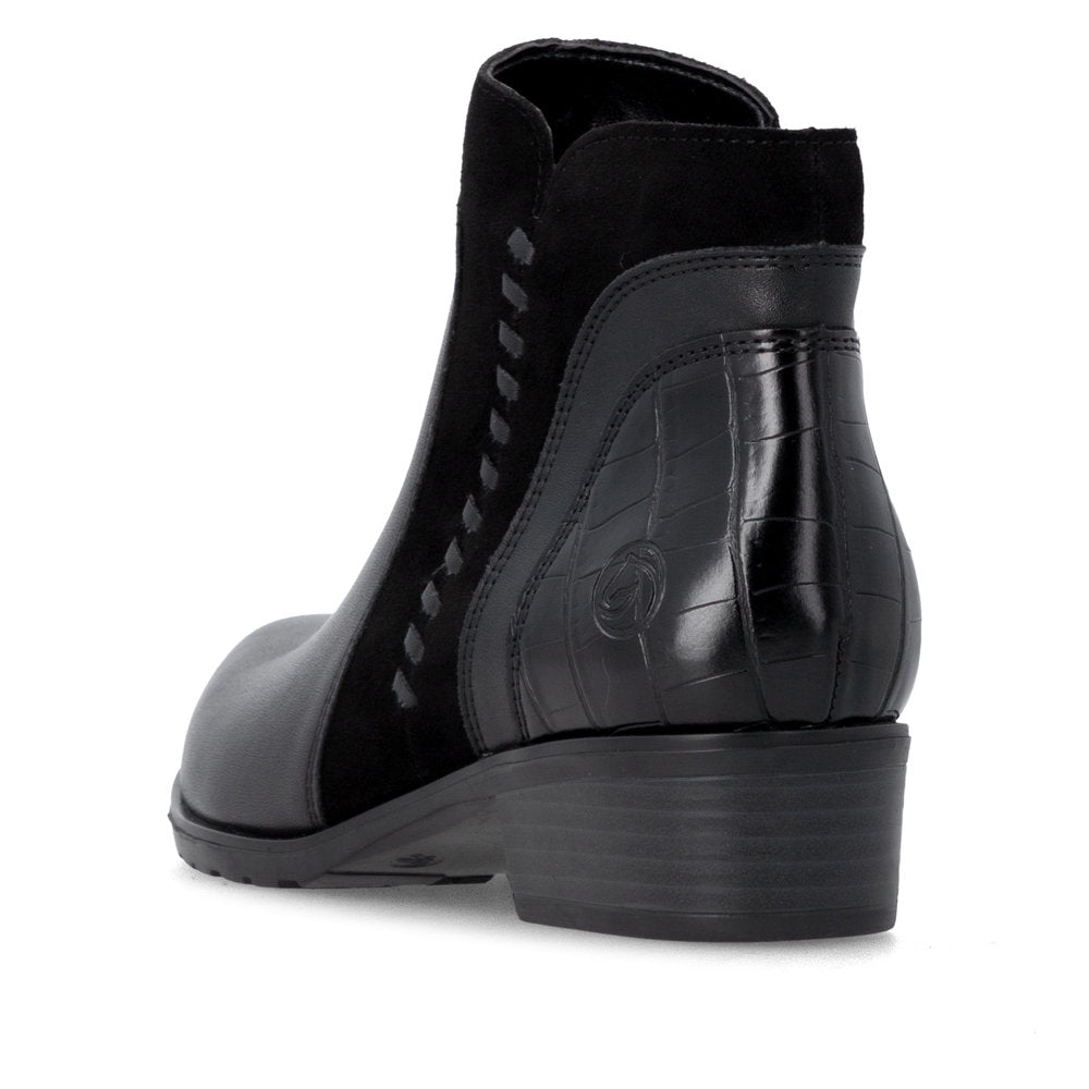 Women's Ankle Boot - Black | D6893-02