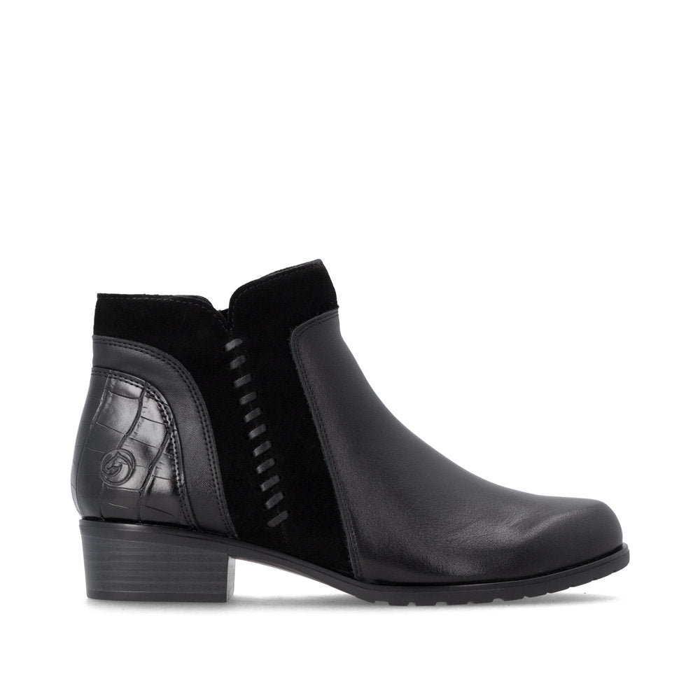 Women's Ankle Boot - Black | D6893-02