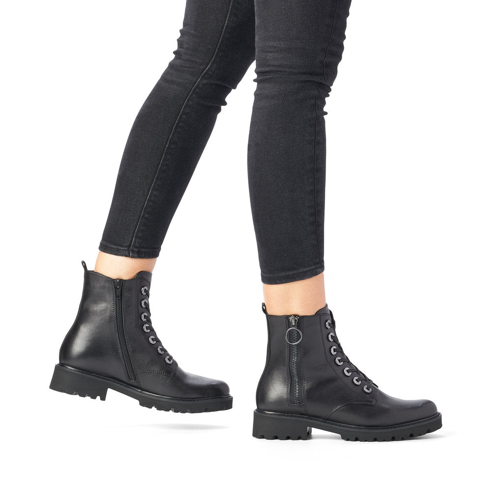 Women's Boot - Black | D8671-01